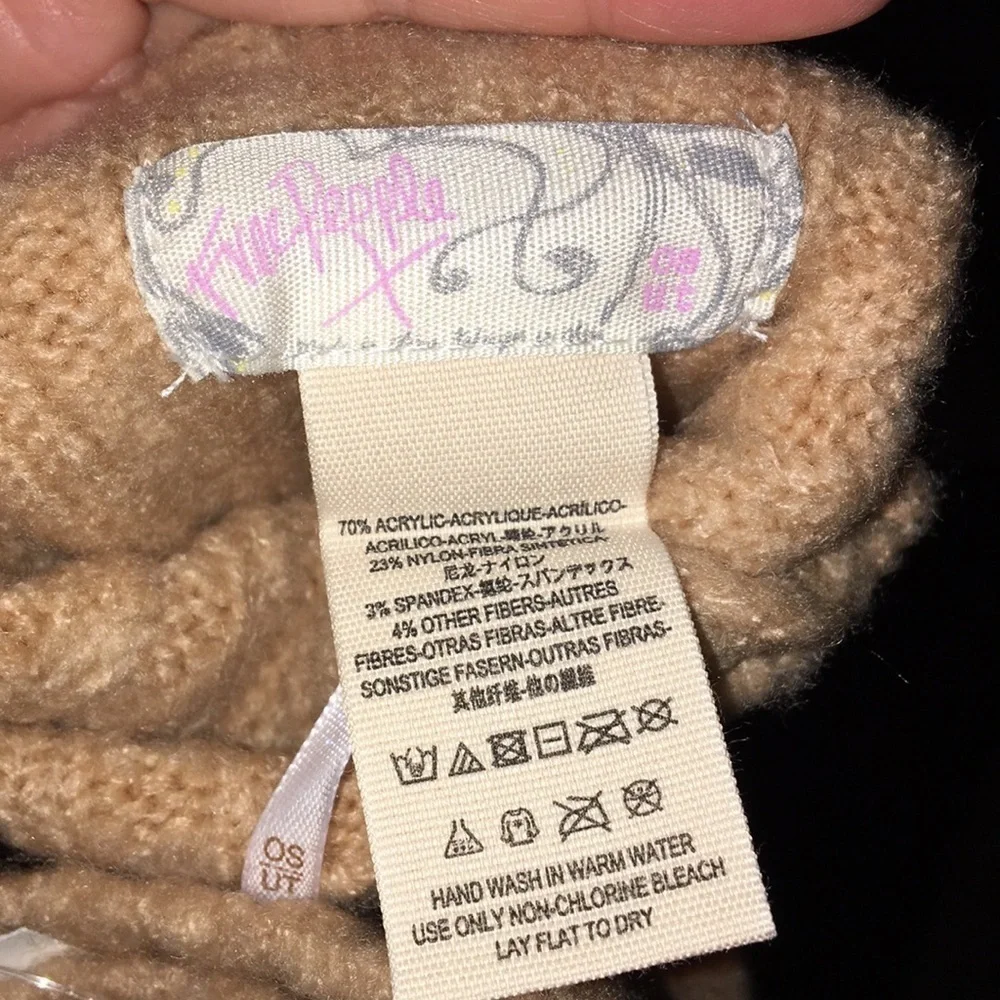 FREE PEOPLE-Arm Warmers Camel Color NWT